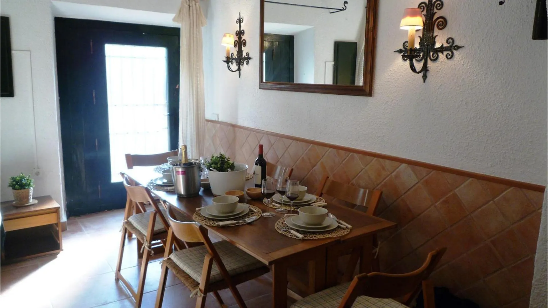 Beautiful Home In Tossa De Mar With Kitchen Hébergement de vacances
